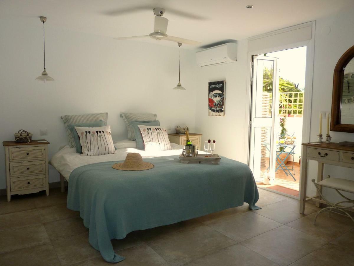 Villa Breeze Boutique Guest Rooms, Marbella Ситио-де-Калаонда Экстерьер фото