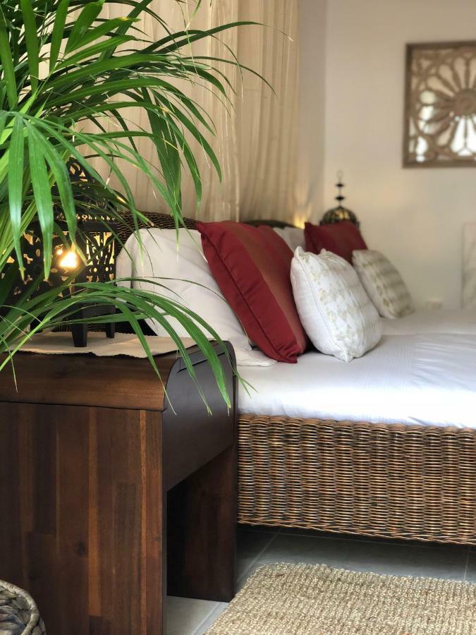 Villa Breeze Boutique Guest Rooms, Marbella Ситио-де-Калаонда Экстерьер фото