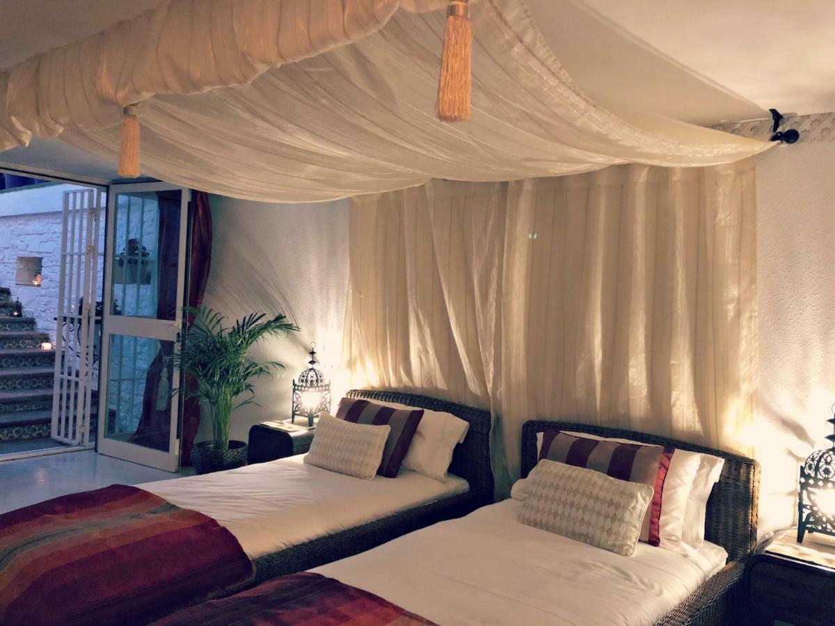 Villa Breeze Boutique Guest Rooms, Marbella Ситио-де-Калаонда Экстерьер фото