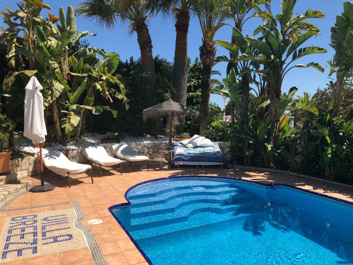 Villa Breeze Boutique Guest Rooms, Marbella Ситио-де-Калаонда Экстерьер фото